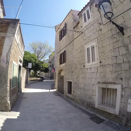 In Center Of Πανσιόν Σπλιτ